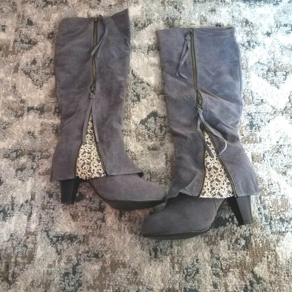 NWOT Suede Heel Boots
